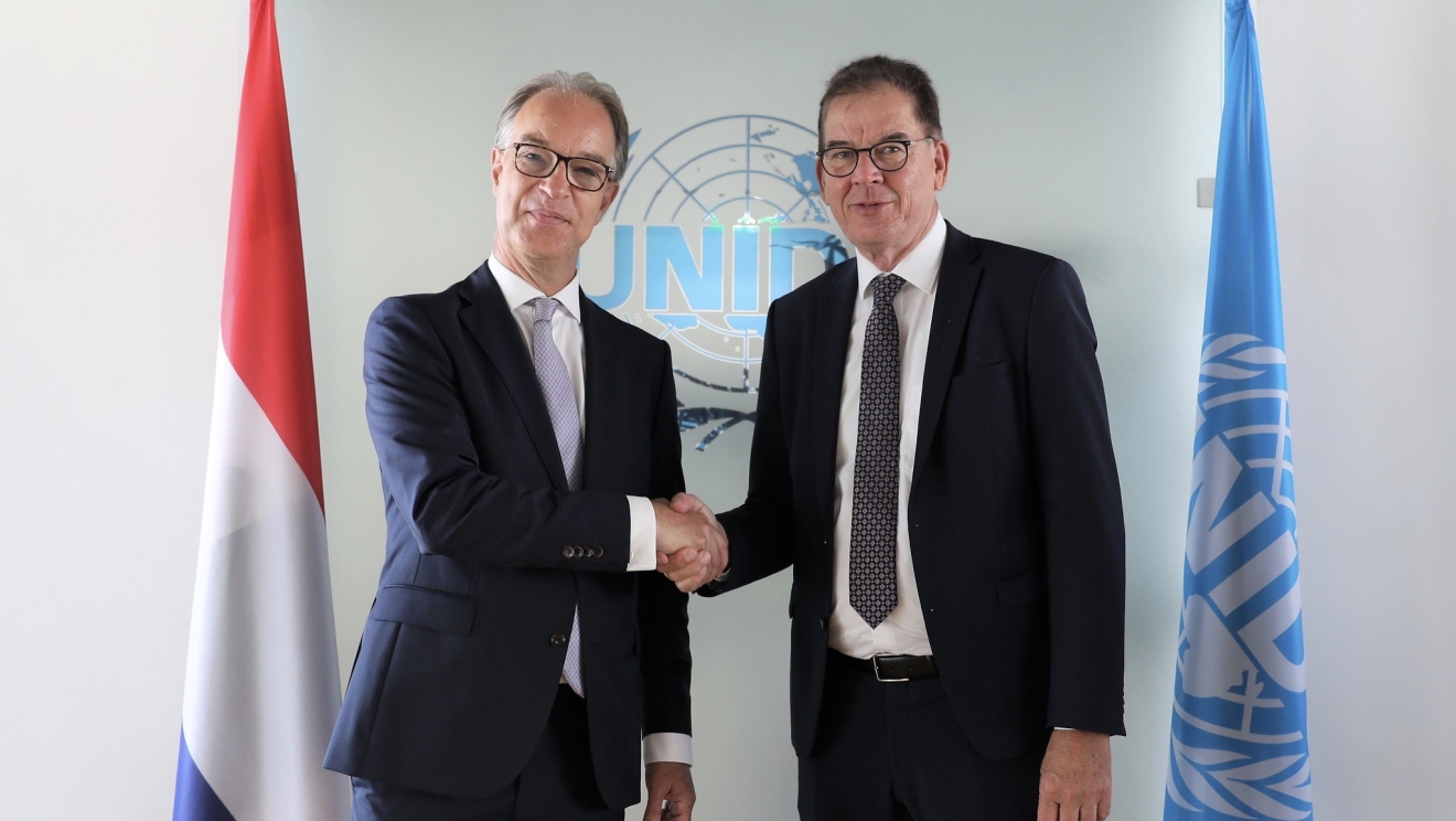 His Excellency Mr. Peter Christiaan POTMAN, presents his credentials as Permanent Representative of the KINGDOM OF THE NETHERLANDS to UNIDO to the Director General, Mr. Gerd Müller