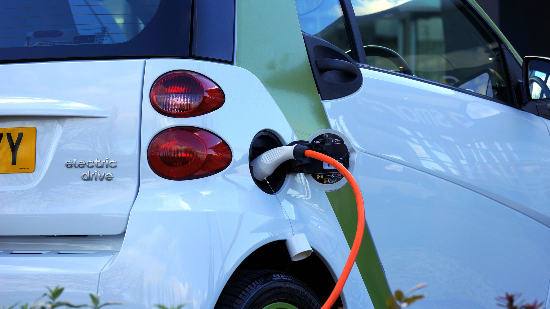 electric vehicles sustainable energy