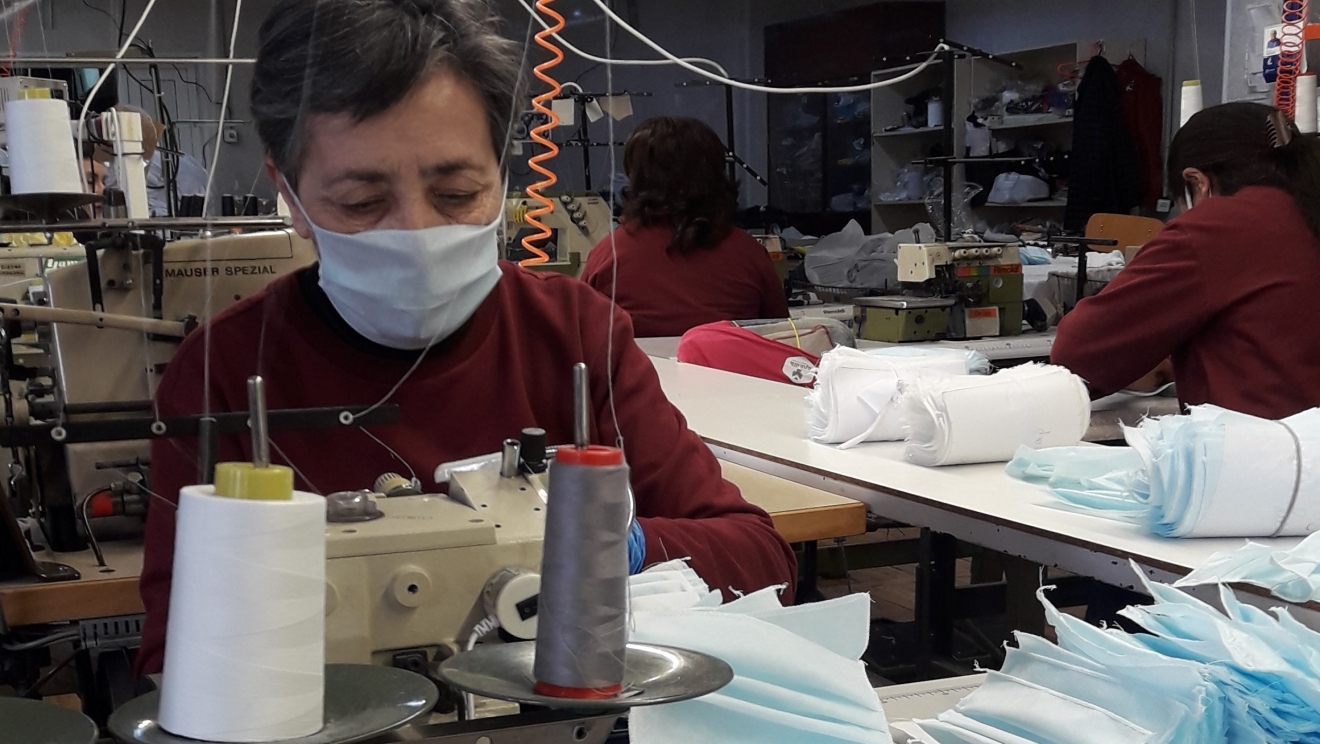  Armenian apparel manufacturer starts producing masks to help fight coronavirus